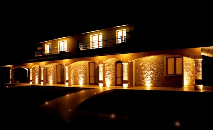 Illuminazione Per Portico: Illuminazione portico legno tavella e tavellone in...